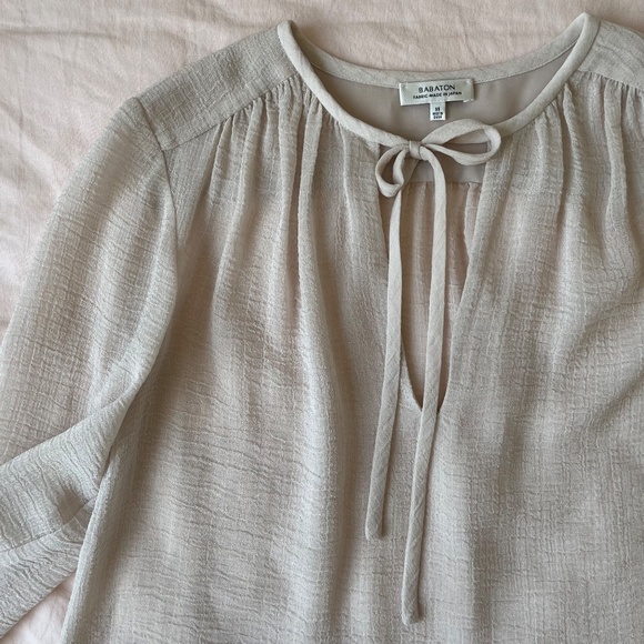 Aritzia Babaton⎜ALLAN BLOUSE⎜BONE - Picture 7 of 11